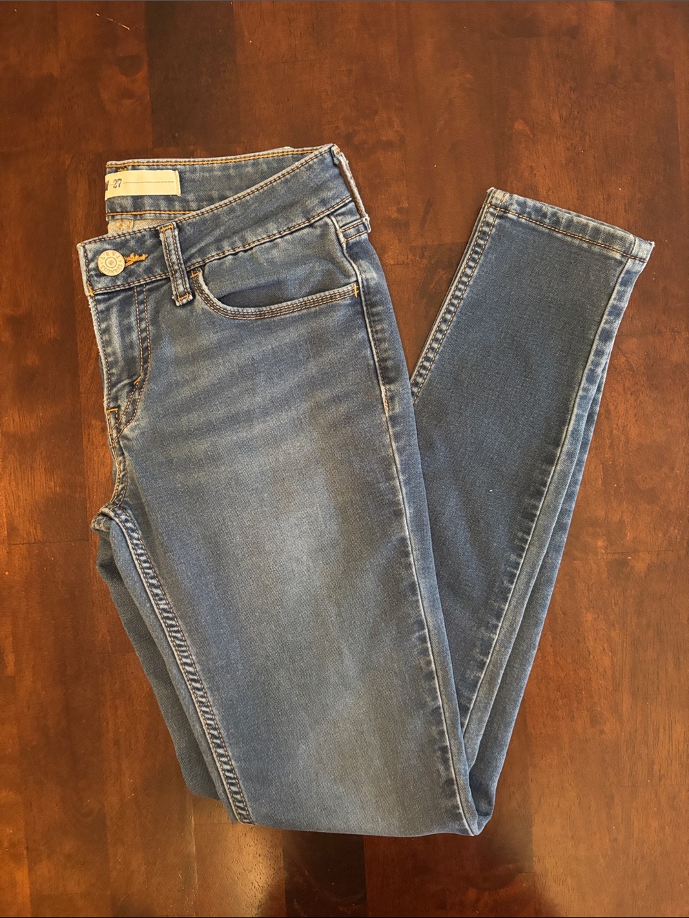 Levi's Women's Medium Blue Skinny Jeans